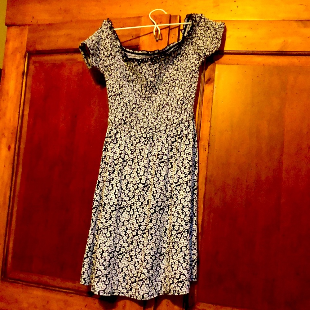 Hollister Floral black and white dress size S